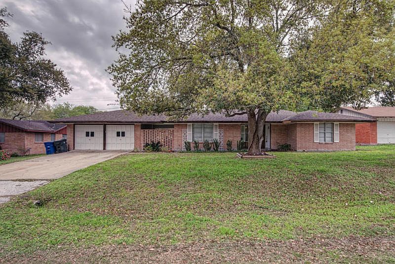 1st image of 4518 White Oak Dr