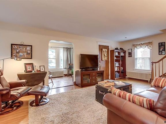 4th image of 473 Hillcrest Rd