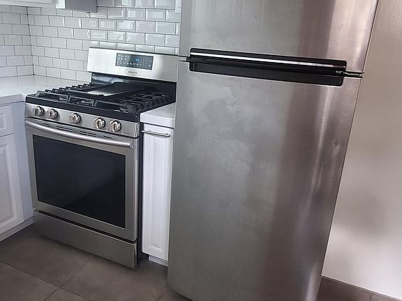 3rd image of 236 N Hollywood Way #A