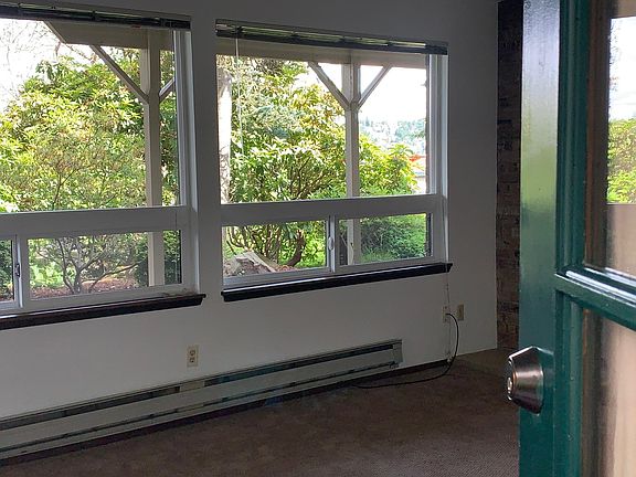 5th image of 3425 23rd Ave W