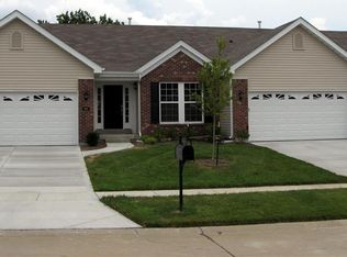 110 Fallon Villas Ct, O'fallon, MO 63376