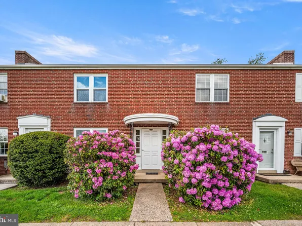 200 Maplewood Dr APT D2, Pottstown, PA 19464