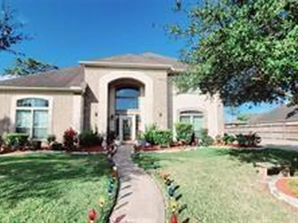 422 Old Orchard Dr, Dickinson, TX 77539