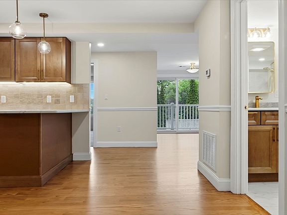 3rd image of 3 Pirmi Ln #4