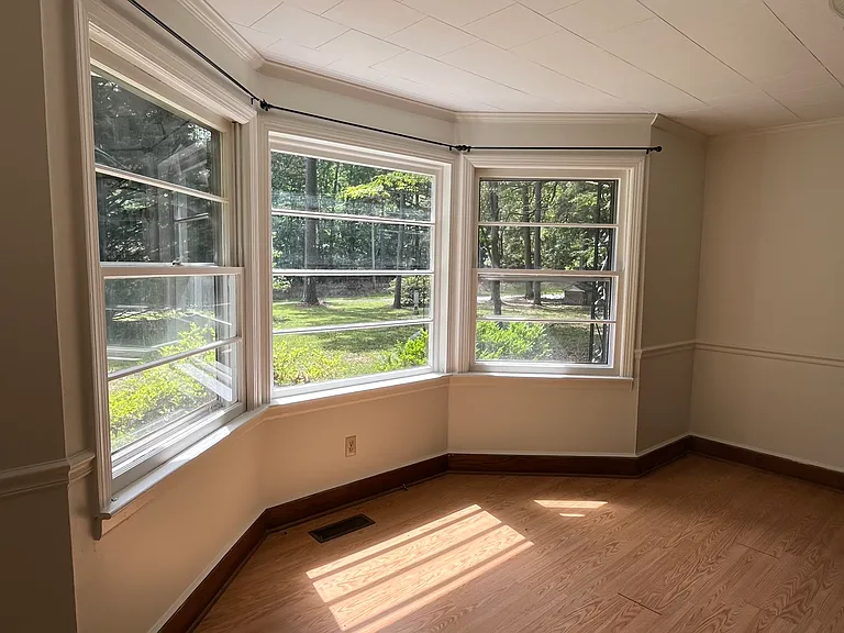 Sparrow Springs Rd — Photo 16