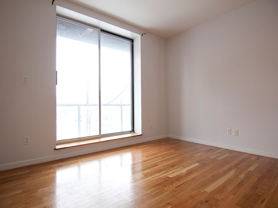 1st image of 324 Grand Ave APT 3G