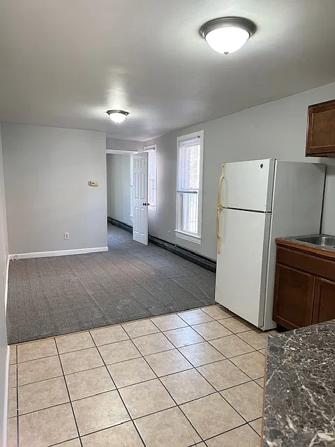 24 Broad St — Photo 4