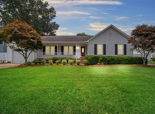 852 Saddleback Trail Rd, Chesapeake, VA 23322