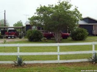 239 Private Road 4004, Beeville, TX 78102