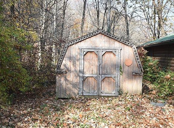 3rd image of 416 Huckleberry Dr #17