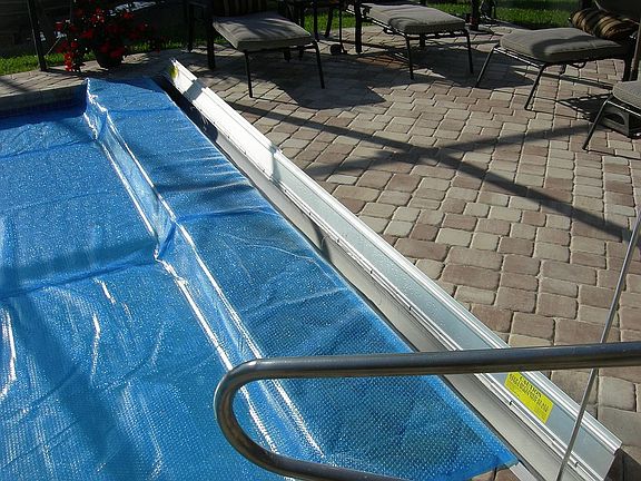 Inground auto pool cover
