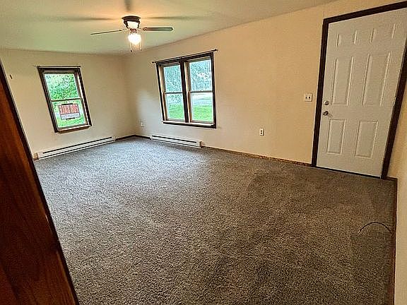 5th image of 77 Meadow Ln