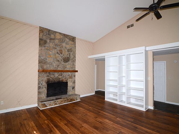 4th image of 660 Ponderosa Ct
