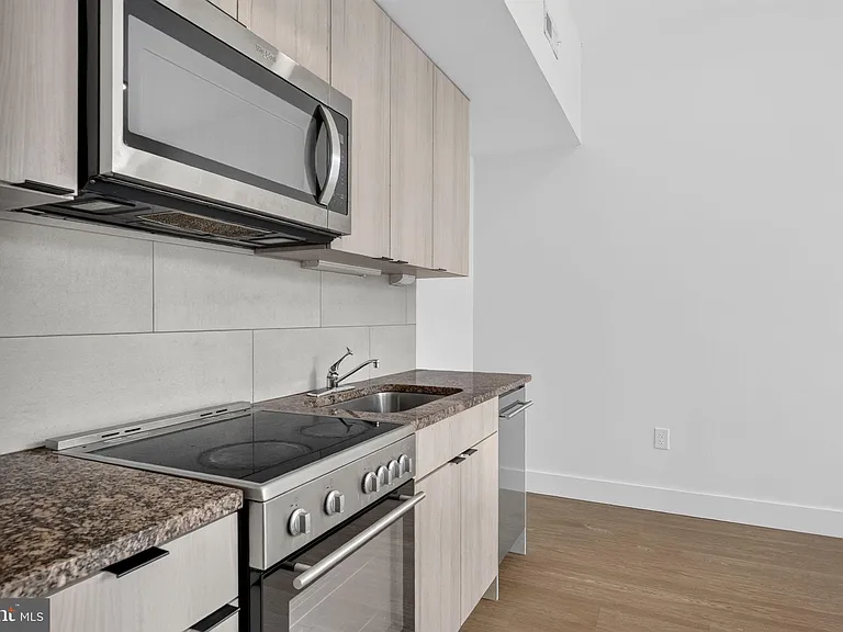 1731 Kalorama Rd NW #203 — Photo 15
