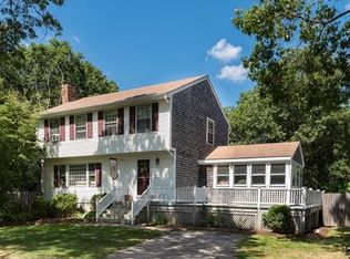 35 Knoll Rd, Plymouth, MA 02360