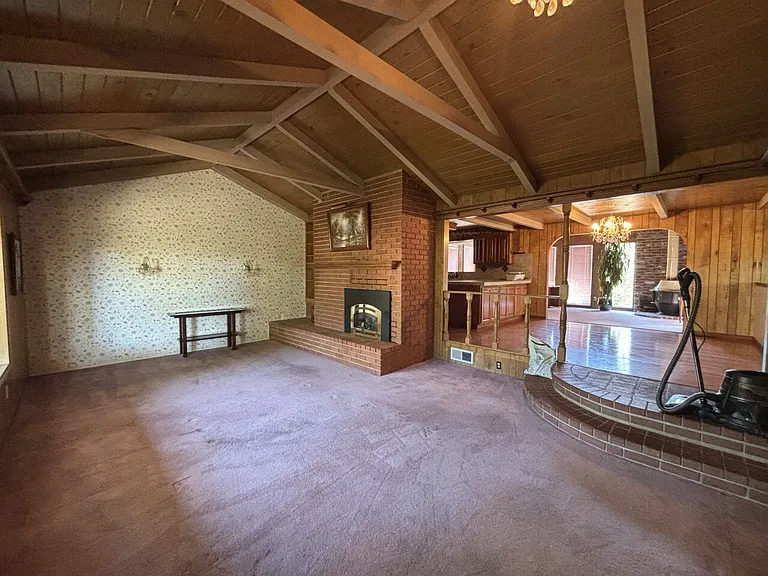 2699 Westwood Dr — Photo 7