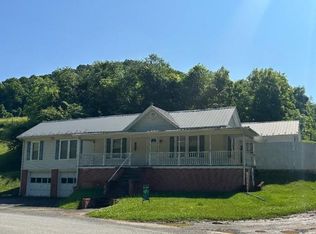 1073 Matson Dr, Marion, VA 24354