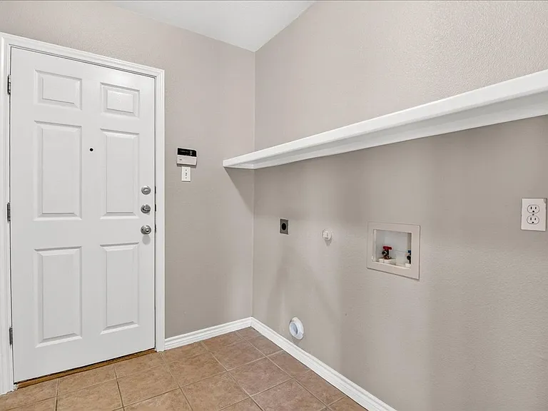 5114 Spring Brook Dr — Photo 21