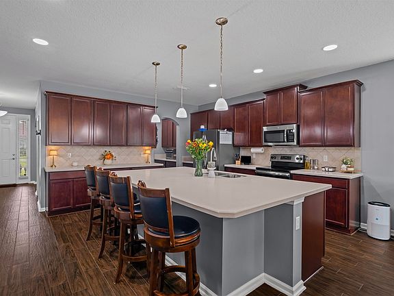 2nd image of 86100 Preserve Pl
