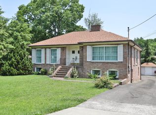 5203 Charmane Dr, Louisville, KY 40219