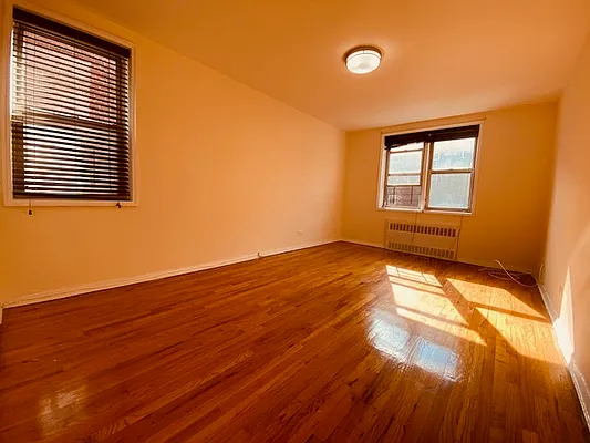 Rented by Silverstein Collection LLC  | media 8