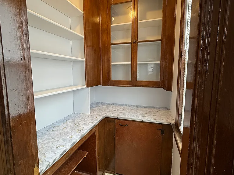 27 Norman St #1 — Photo 3