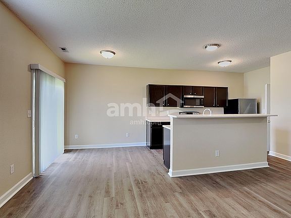 5th image of 9741 Stonewall Ln