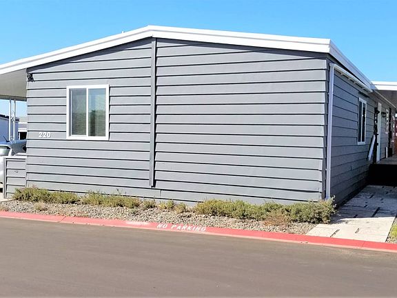 3rd image of 3340 Del Sol Blvd Space 220