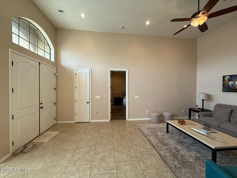 2932 E Acacia Ct — Photo 3