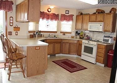 5th image of 405 Anthony Dr