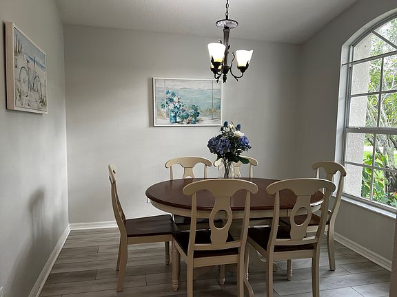 2nd image of 2079 Lantana Ave