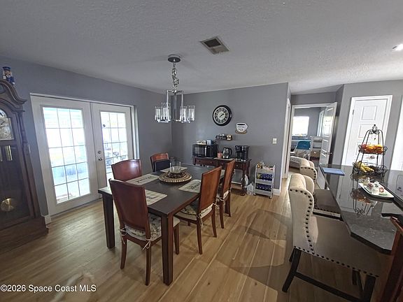 3rd image of 2825 Starlight Dr