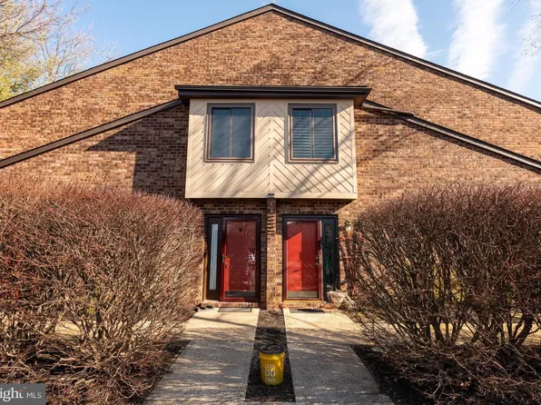 1804 Mountainview Dr, Chesterbrook, PA 19087