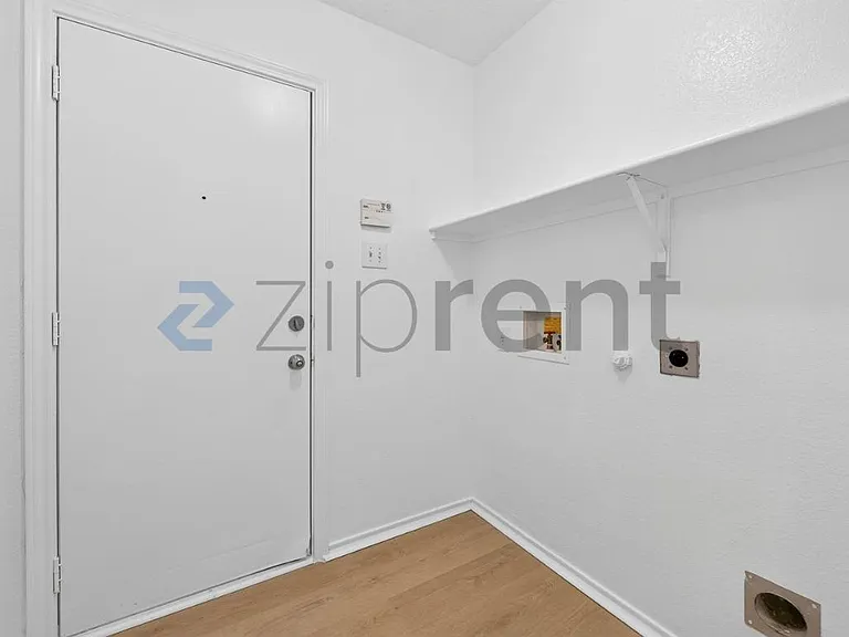1320 Junction Run — Photo 28