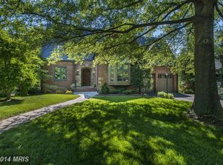 3240 N Albemarle St, Arlington, VA 22207