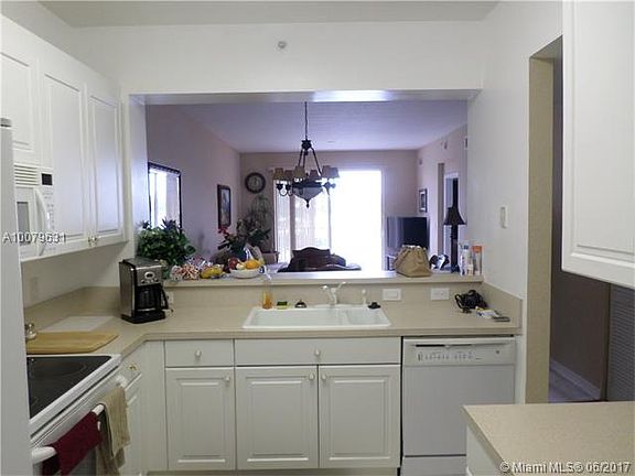 3rd image of 7735 Yardley Dr APT 211