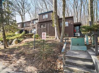 17 Terra Ct, Highland Mills, NY 10930