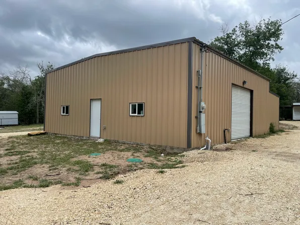 3336 Interstate Highway 35 N, Natalia, TX 78059