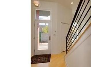 952 N Leithgow St, Philadelphia, PA 19123