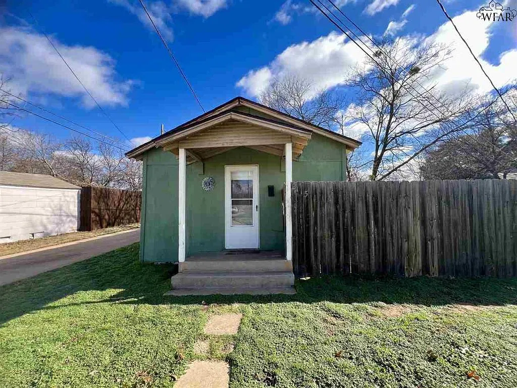 2115 Tilden St — Photo 1