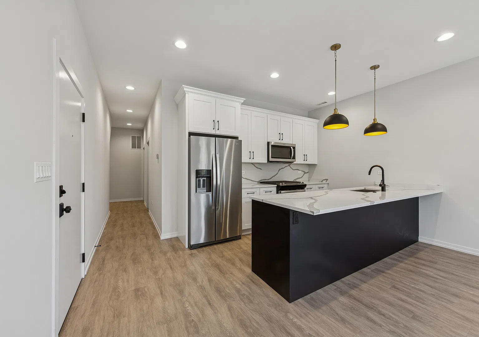 3 bed, $2,600 — Photo 3
