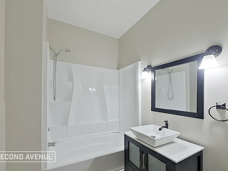 2800 Avenue H — Photo 18