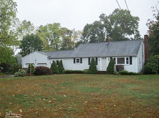 228 Monponsett St, Halifax, MA 02338