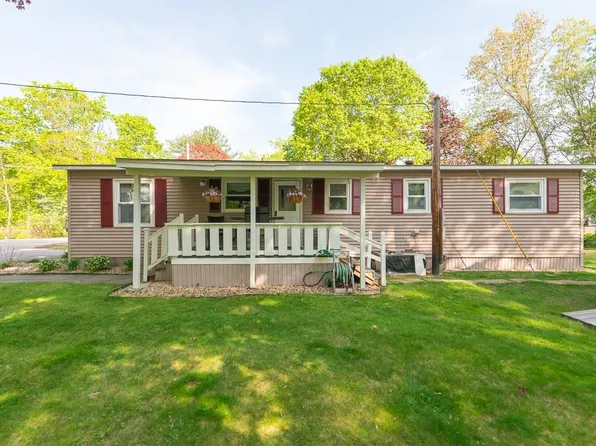 22 Marina Drive, Nashua, NH 03062