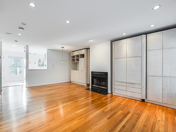 2nd image of 100 Anderer Ln APT 2