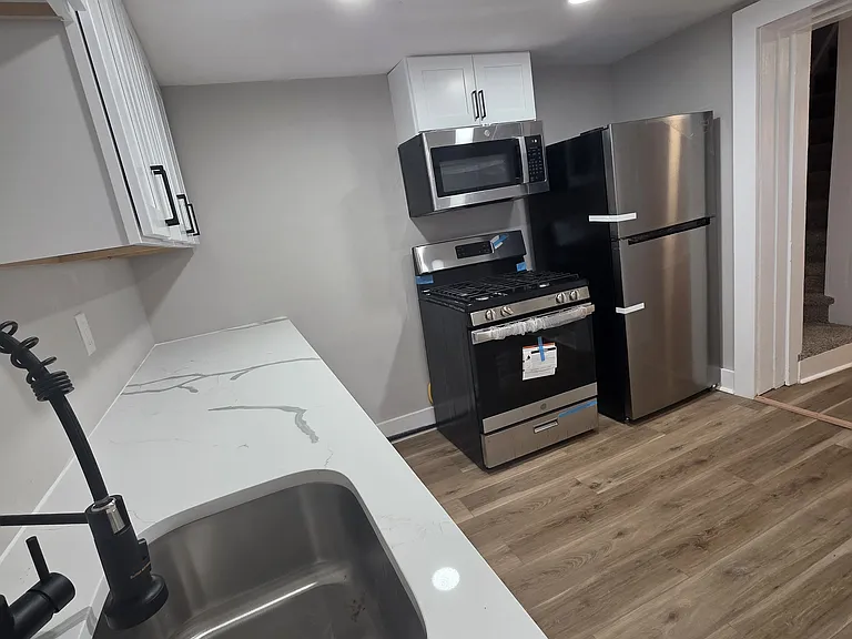 331 Franklin St — Photo 5
