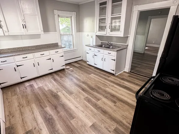 (undisclosed Address), Stafford Springs, CT 06076