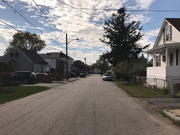 5th image of 89 Hall St