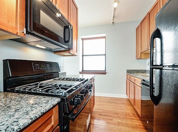 5th image of 1529 S State St APT 21-B