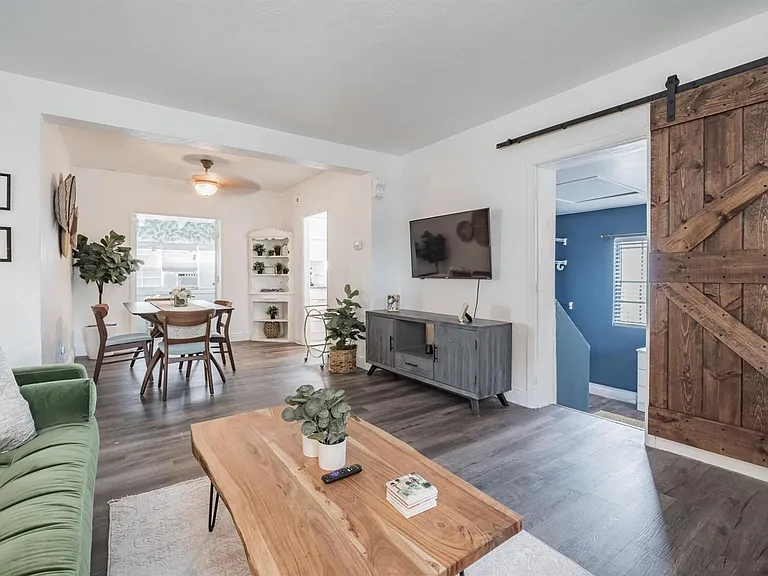 1016 NW 42nd St — Photo 13